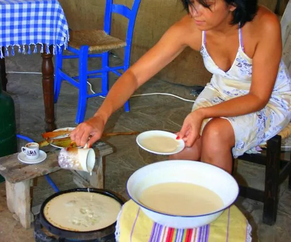 Nitovikla & Restaurant In A Cave An Authentic Local Experience ! Komi Kebir