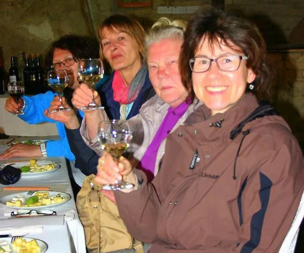 Nitovikla & Restaurant In A Cave An Authentic Local Experience ! Komi Kebir