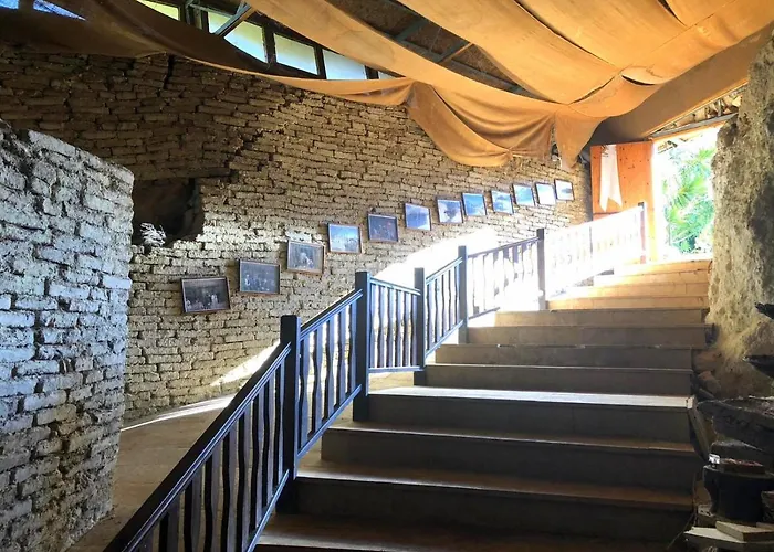 Nitovikla & Restaurant In A Cave An Authentic Local Experience ! Pensjonat 3*