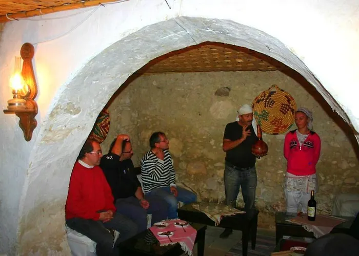 Nitovikla & Restaurant In A Cave An Authentic Local Experience ! Pensjonat 3*