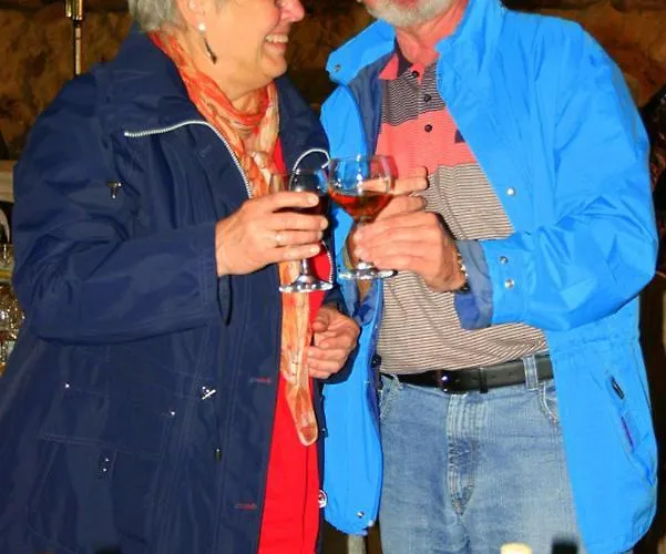 Nitovikla & Restaurant In A Cave An Authentic Local Experience ! Pensjonat