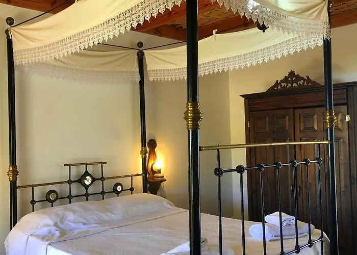 Nitovikla & Restaurant In A Cave An Authentic Local Experience ! Pensjonat 3*