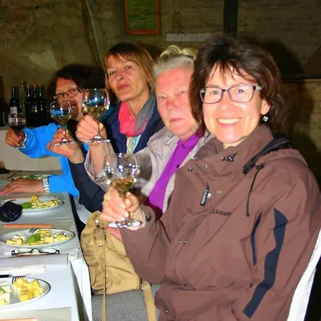 Nitovikla & Restaurant In A Cave An Authentic Local Experience ! Komi Kebir