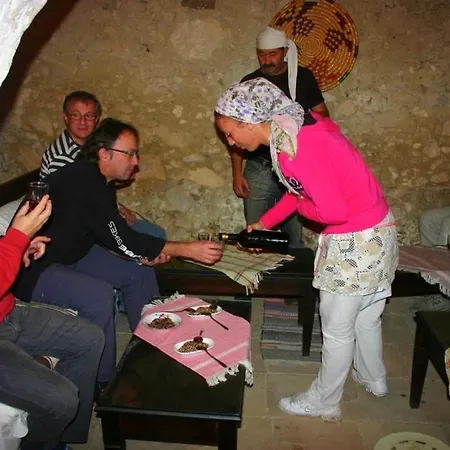 بيت ضيافة Nitovikla & Restaurant In A Cave An Authentic Local Experience ! 3*