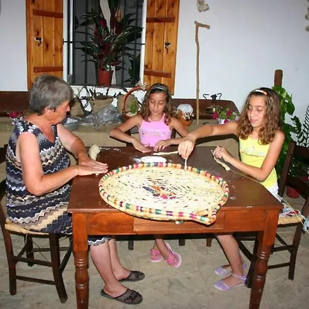 Nitovikla & Restaurant In A Cave An Authentic Local Experience ! Komi Kebir