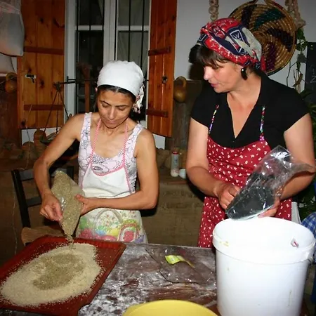 Nitovikla & Restaurant In A Cave An Authentic Local Experience ! Komi Kebir