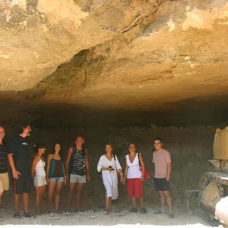 بيت ضيافة Nitovikla & Restaurant In A Cave An Authentic Local Experience !