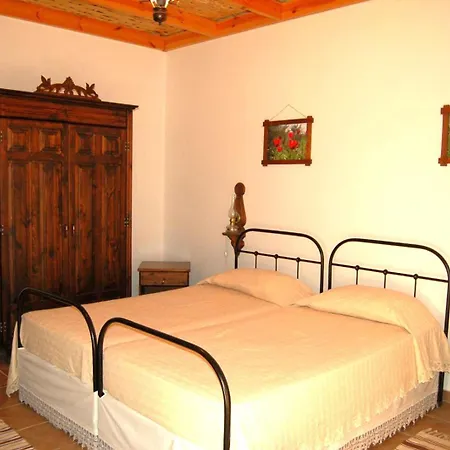 Nitovikla & Restaurant In A Cave An Authentic Local Experience ! Komi Kebir