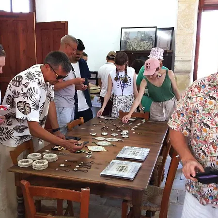 Nitovikla & Restaurant In A Cave An Authentic Local Experience ! Гостевой дом