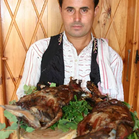 Гостевой дом Nitovikla & Restaurant In A Cave An Authentic Local Experience ! Komi Kebir