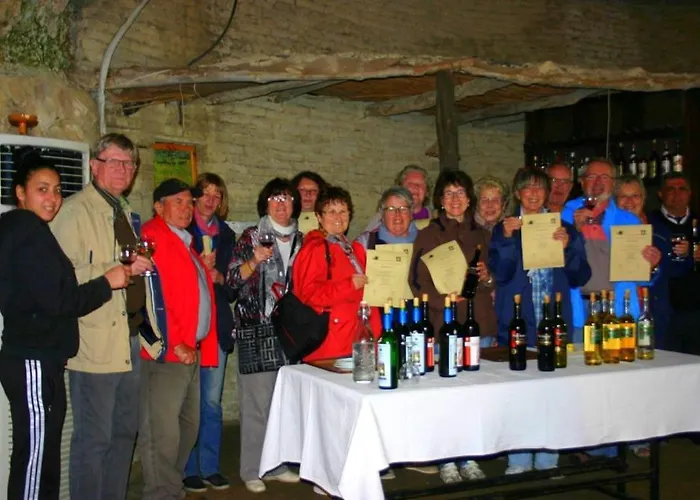 Penzion Nitovikla & Restaurant In A Cave An Authentic Local Experience ! Komi Kebir